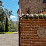 In The Sibillini Mountains, Pool & Privacy By Host Hero Sant'Angelo in Pontano