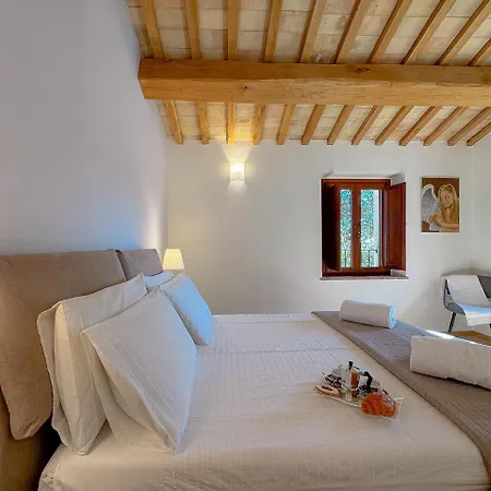 Villa In The Sibillini Mountains, Pool & Privacy By Host Hero Sant'Angelo in Pontano