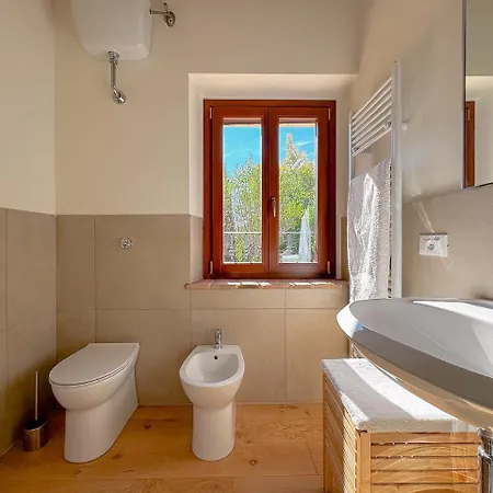 In The Sibillini Mountains, Pool & Privacy By Host Hero Villa