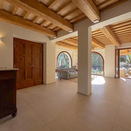 Villa In The Sibillini Mountains, Pool & Privacy By Host Hero *